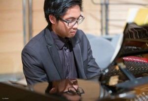 Francis Carreon - piano